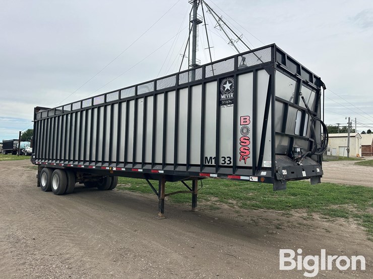 2013-meyer-9140t-boss-rt-t/a-live-bottom-forage-trailer-image-3