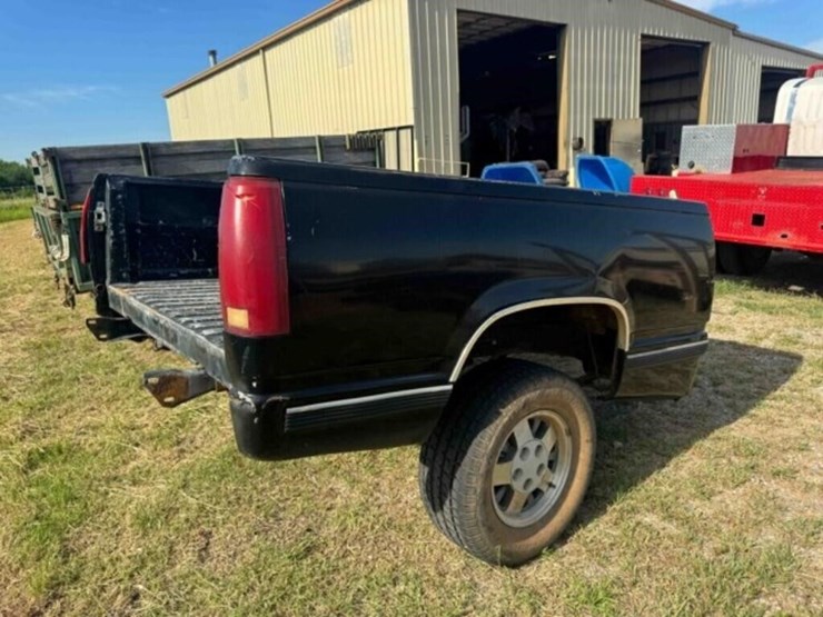 chevrolet-trailer-image-1