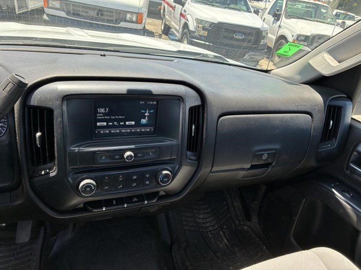 2016-chevrolet-1500-image-14