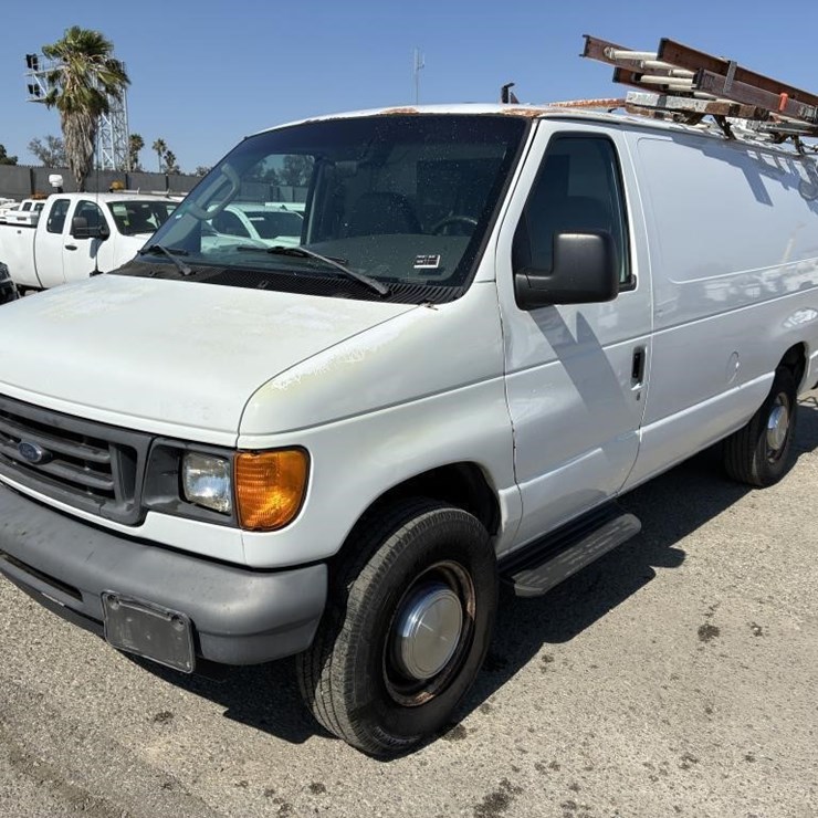 2006 FORD E350