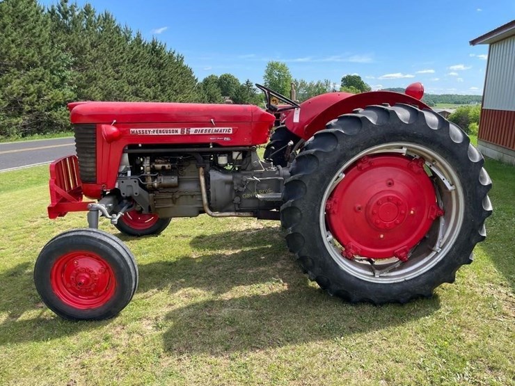 1963-massey-ferguson-65-image-2