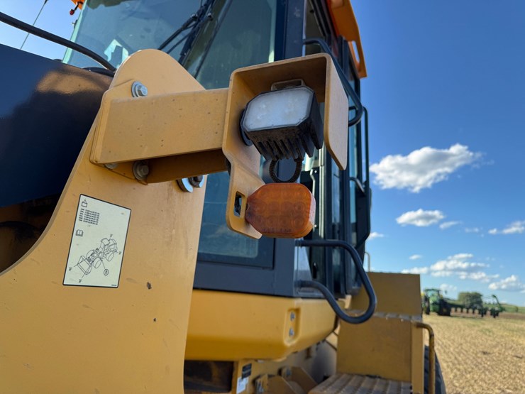 deere-624l-image-37