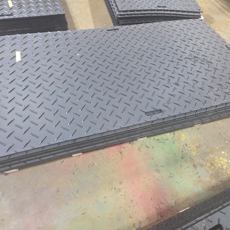 #4021 • ONSHINE GROUND PROTECTION MAT 4 FT X 8 FT