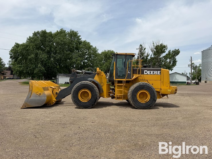 john-deere-744-image-8