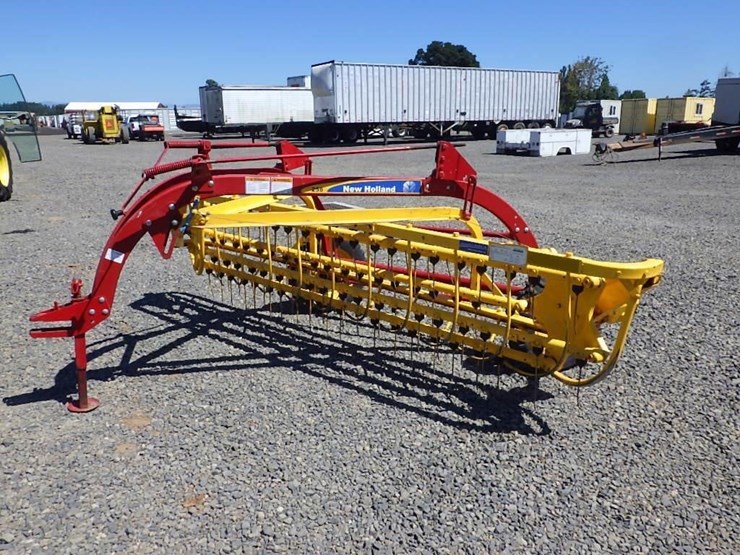 new-holland-258-image-4