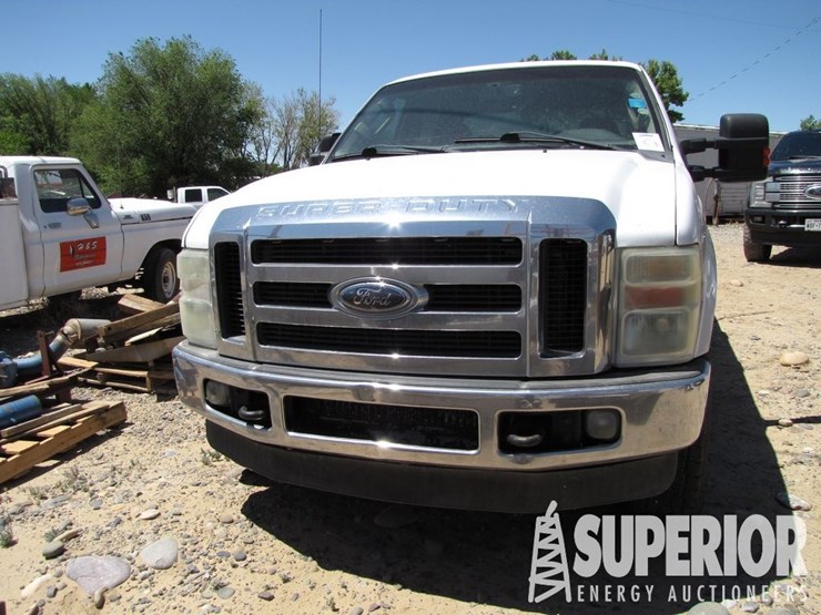 2010-ford-f350-xlt-image-2