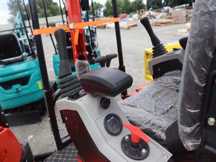 tpm-20k-mini-excavator-image-9