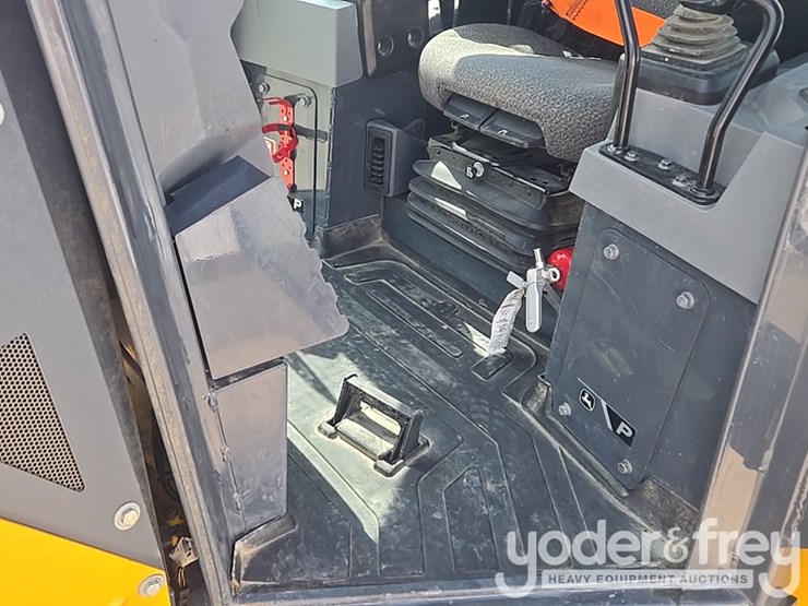 2023-deere-650-lgp-image-46