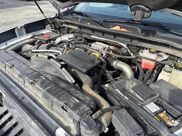 2021-chevrolet-silverado-3500-image-18