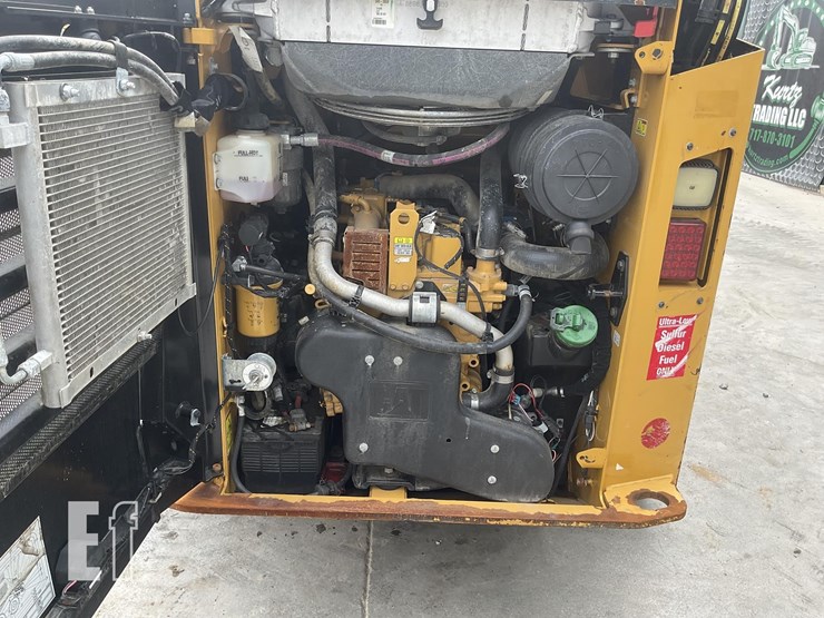 2021-caterpillar-242d3-image-16