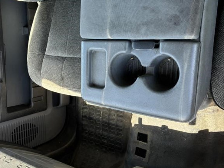 2011-ford-f550-image-21