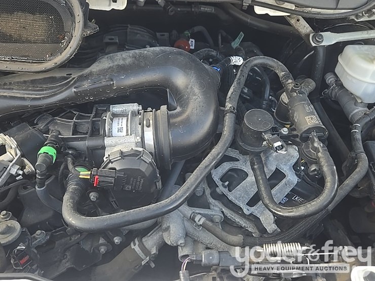 2020-ford-transit-image-24