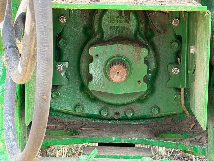 2023-john-deere-8r-340-image-15