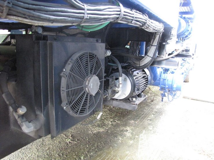 (12-4)-120-bpm-turbine-powered-elec-frac-blender,-...-image-4