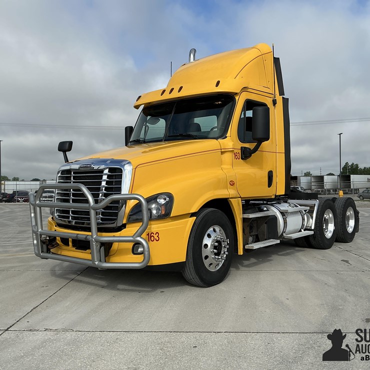 2017 FREIGHTLINER CASCADIA 125