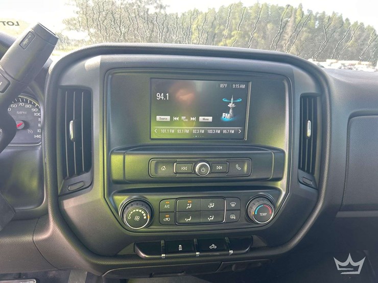 2018-chevrolet-silverado-1500-image-17