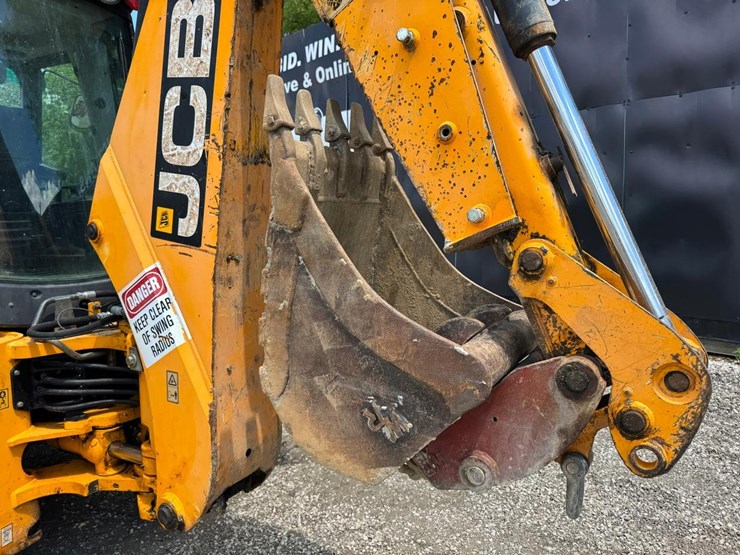 jcb-3cx14-image-16