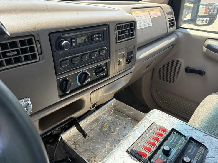 2004-ford-f250-image-16
