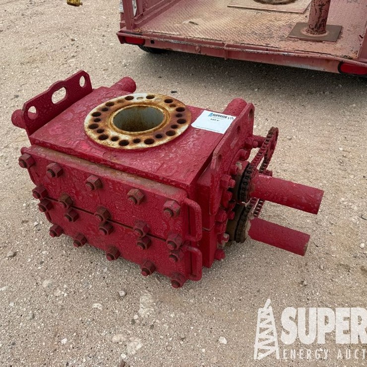 (1-19) 7-1/16" 2000/3000# Dbl Manual BOP