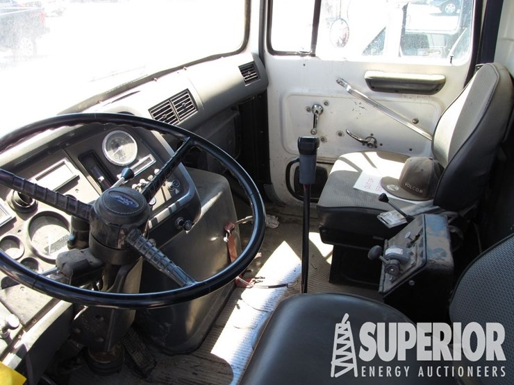 1990-ford-l8000-image-3
