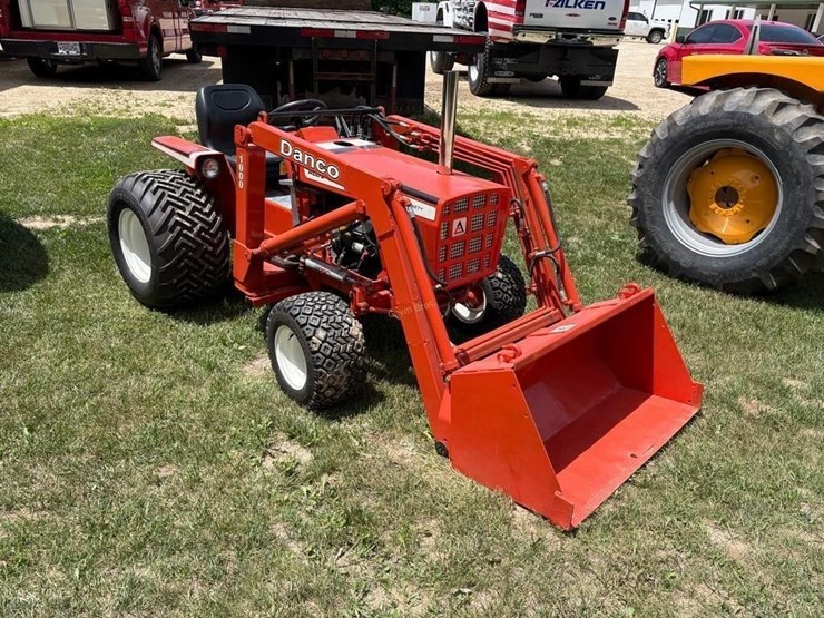 allis-chalmers-190-mini-replica-image-4
