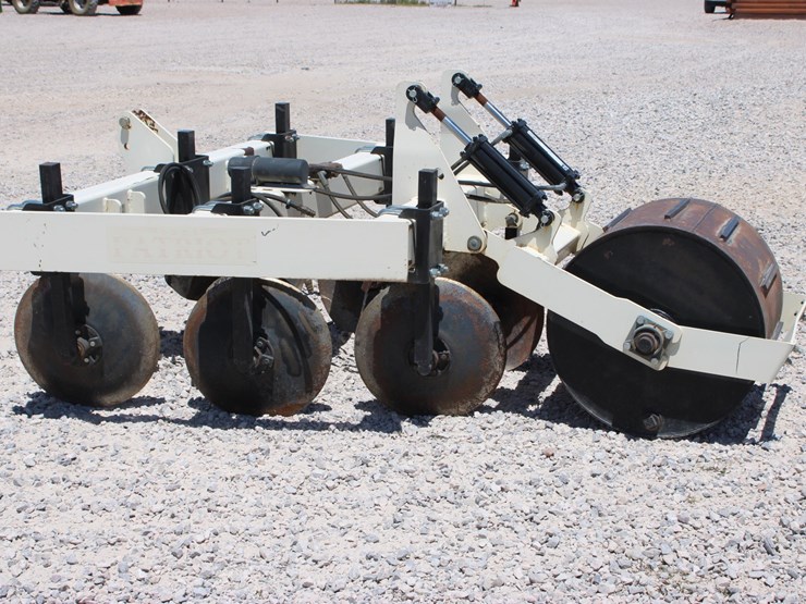 #1004-•-patriot-track-closer-image-2