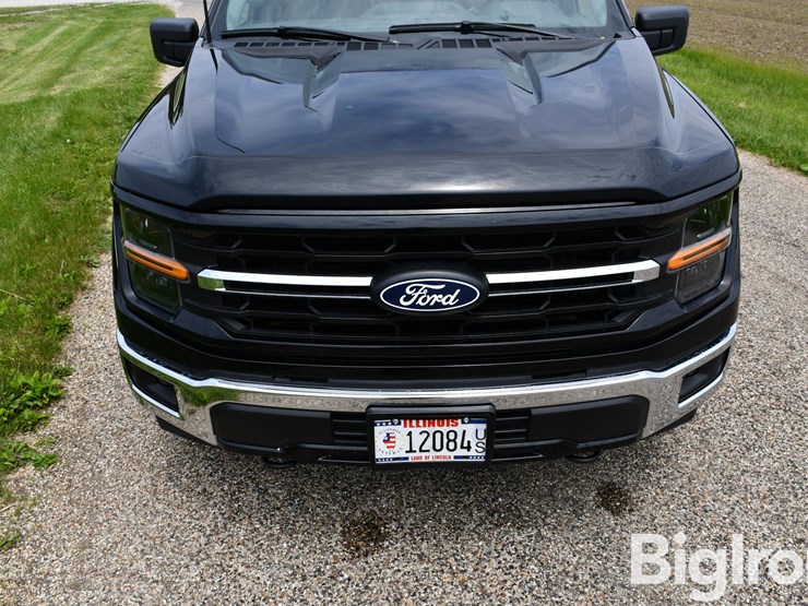 2025-ford-f150-xlt-image-9