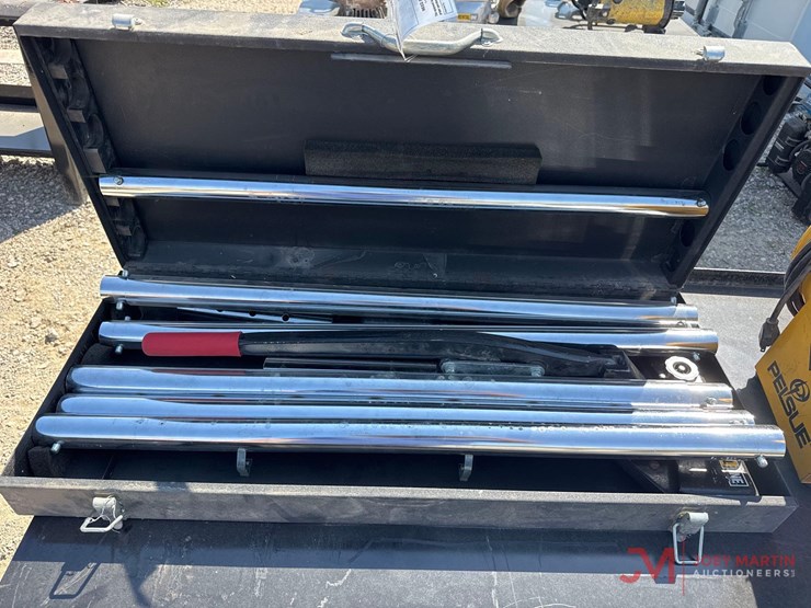 gundlach-power-carpet-stretcher-image-1