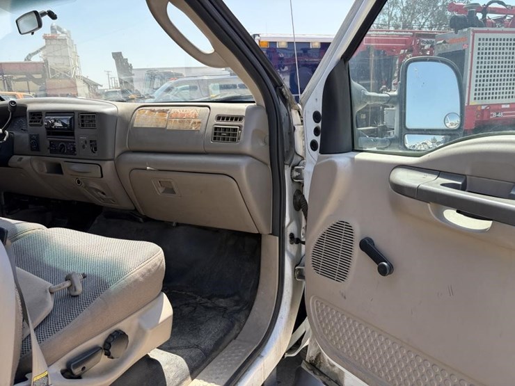 2004-ford-f350-image-10