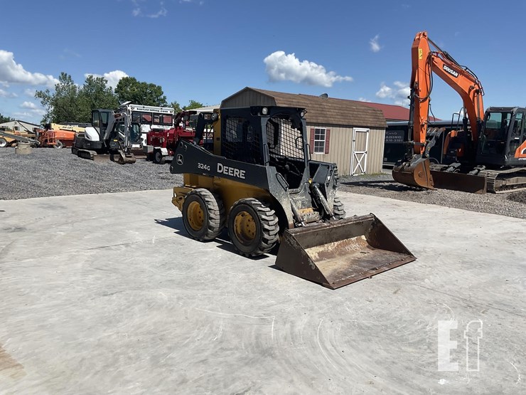 2019-deere-324g-image-6