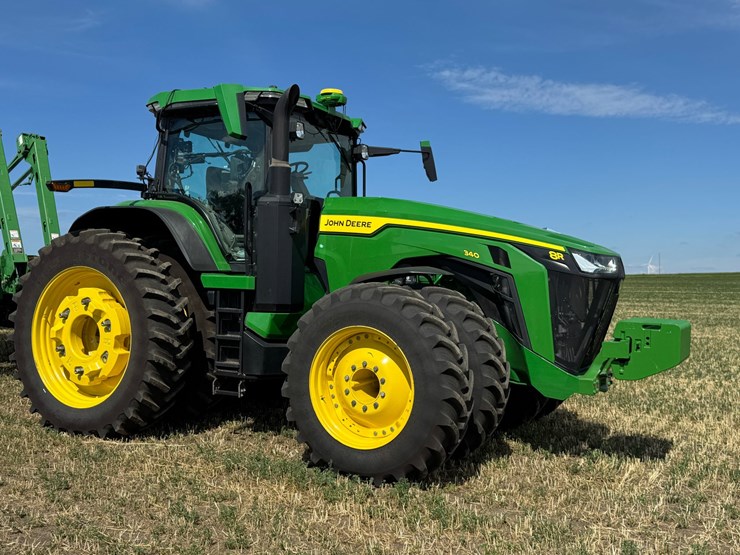 2023-john-deere-8r-340-image-10