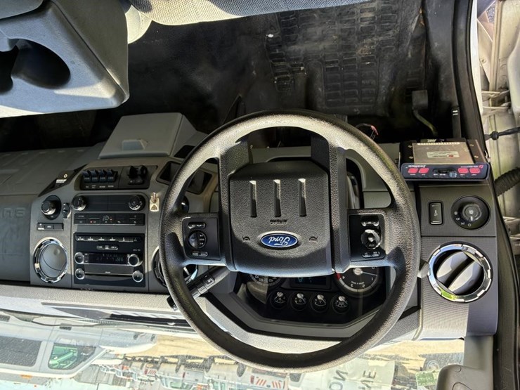 2011-ford-f550-image-20