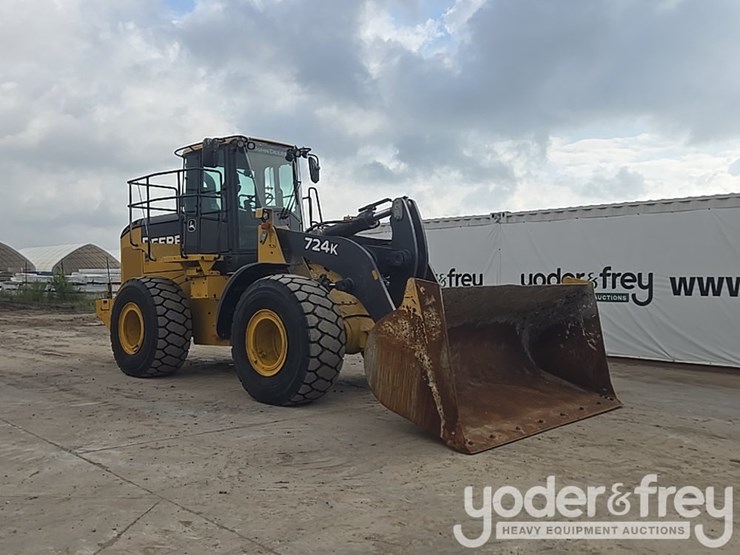 2019-deere-724k-image-7
