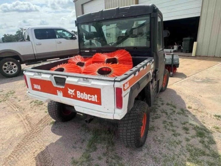 2014-bobcat-3650-image-9