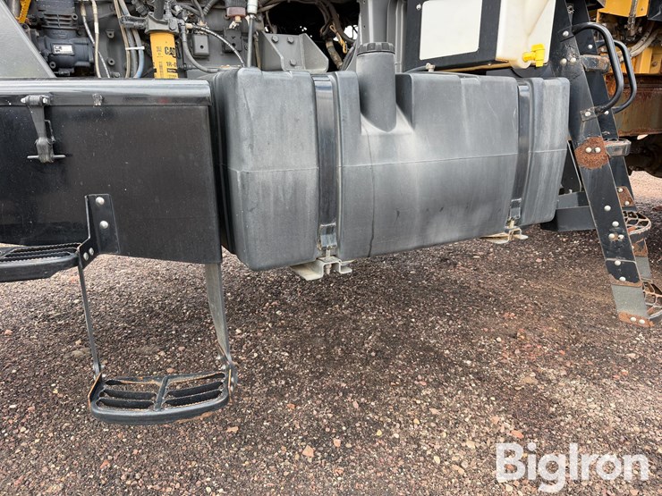 2014-caterpillar-c13-image-12