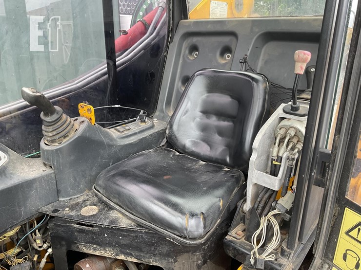 2006-jcb-1110t-image-13