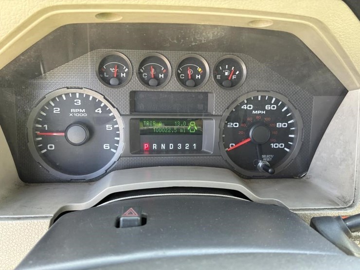 2008-ford-f550-xlt-image-25