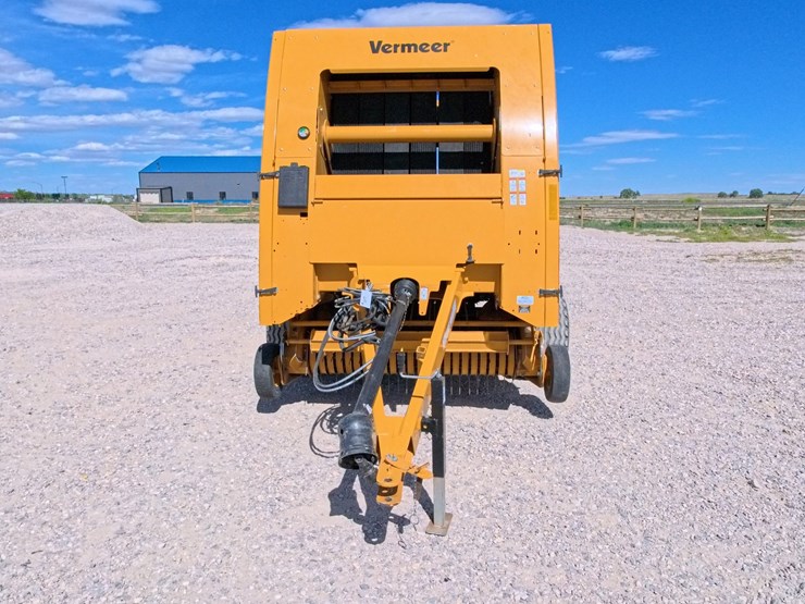 2019-vermeer-504r-premium-image-7