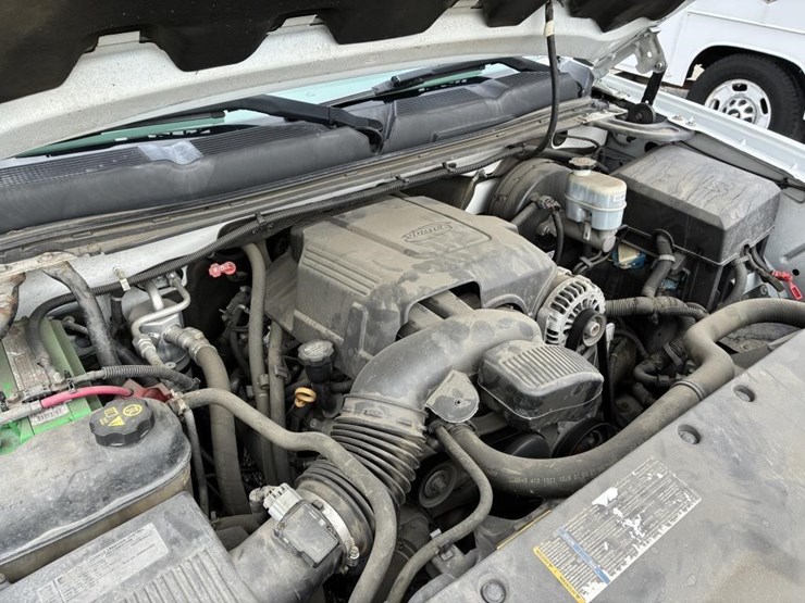 2011-chevrolet-1500-image-7