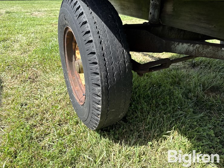 badger-16'-hay-wagon-image-13