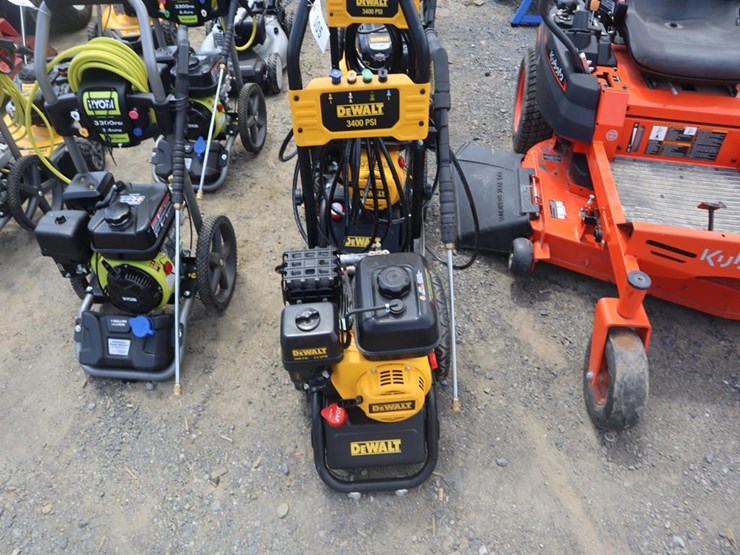 dewalt-pressure-washer-image-3
