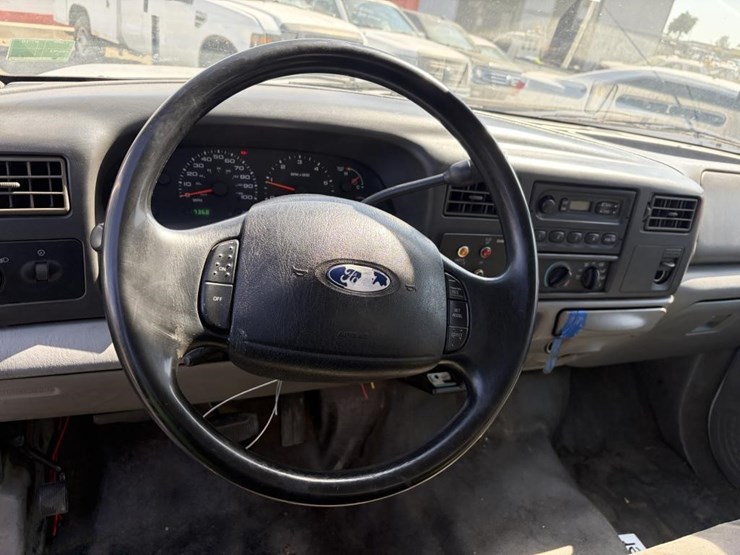 2002-ford-f450-image-14