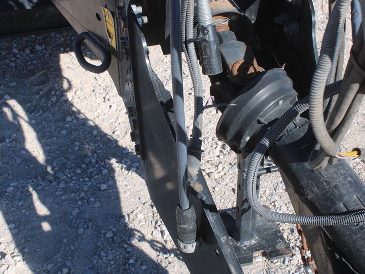 2019-case-ih-lb434xl-image-18