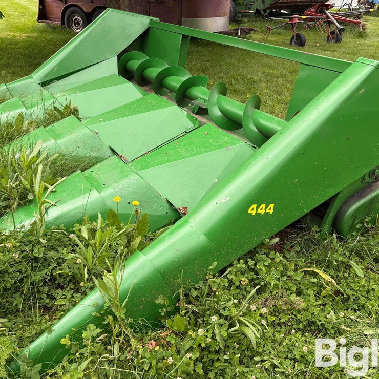 JOHN DEERE 444
