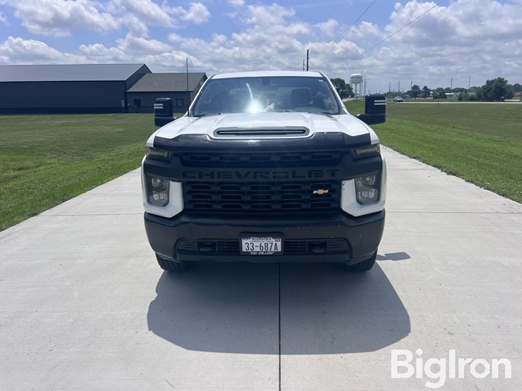 2020-chevrolet-silverado-3500-image-2