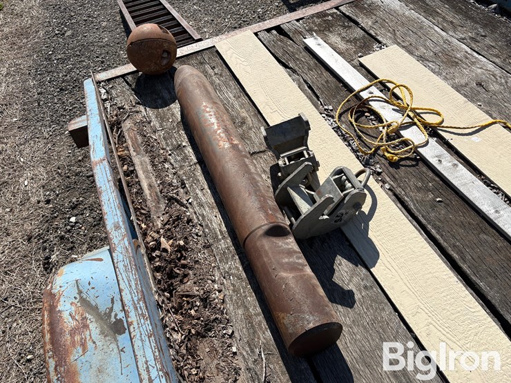 split-overhaul-ball,-lifting-clamp-and-hydraulic-breaker-image-6