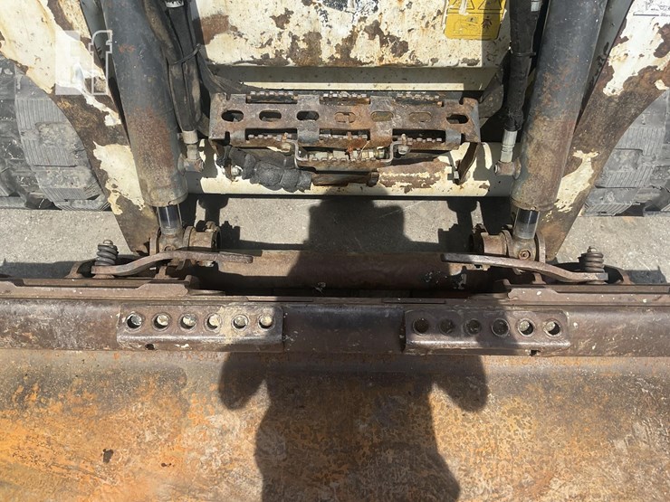 2021-bobcat-t595-image-12