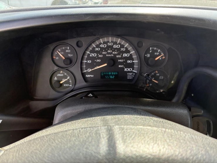 2003-gmc-3500-image-17