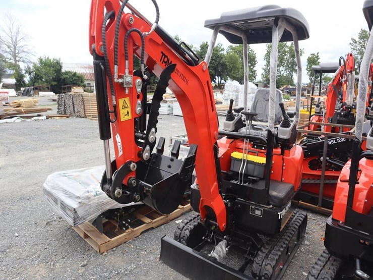 tpm-18hh-mini-excavator-image-4