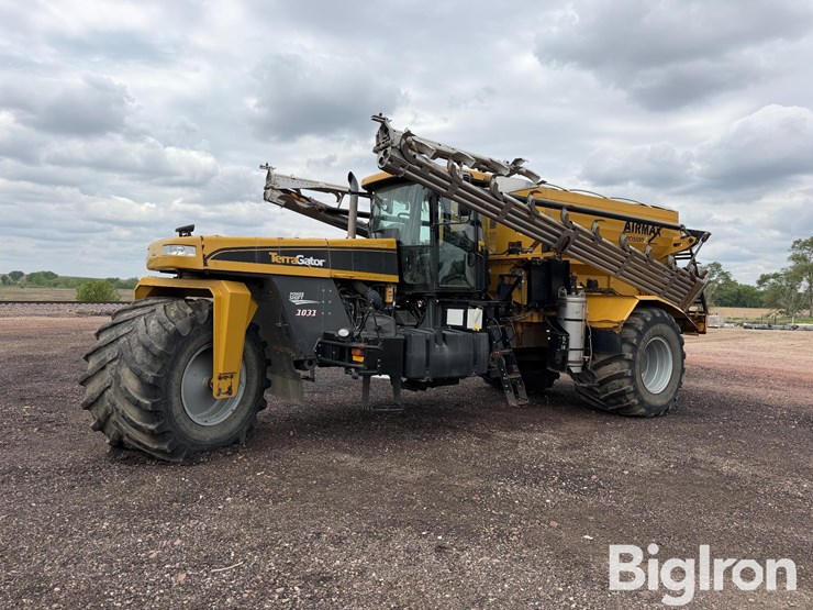 2014-caterpillar-c13-image-1